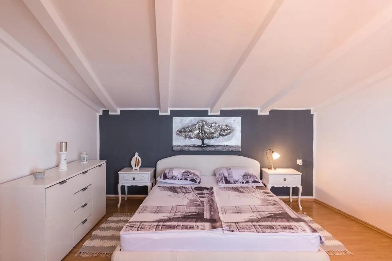 Mlikota Apartment Dramalj